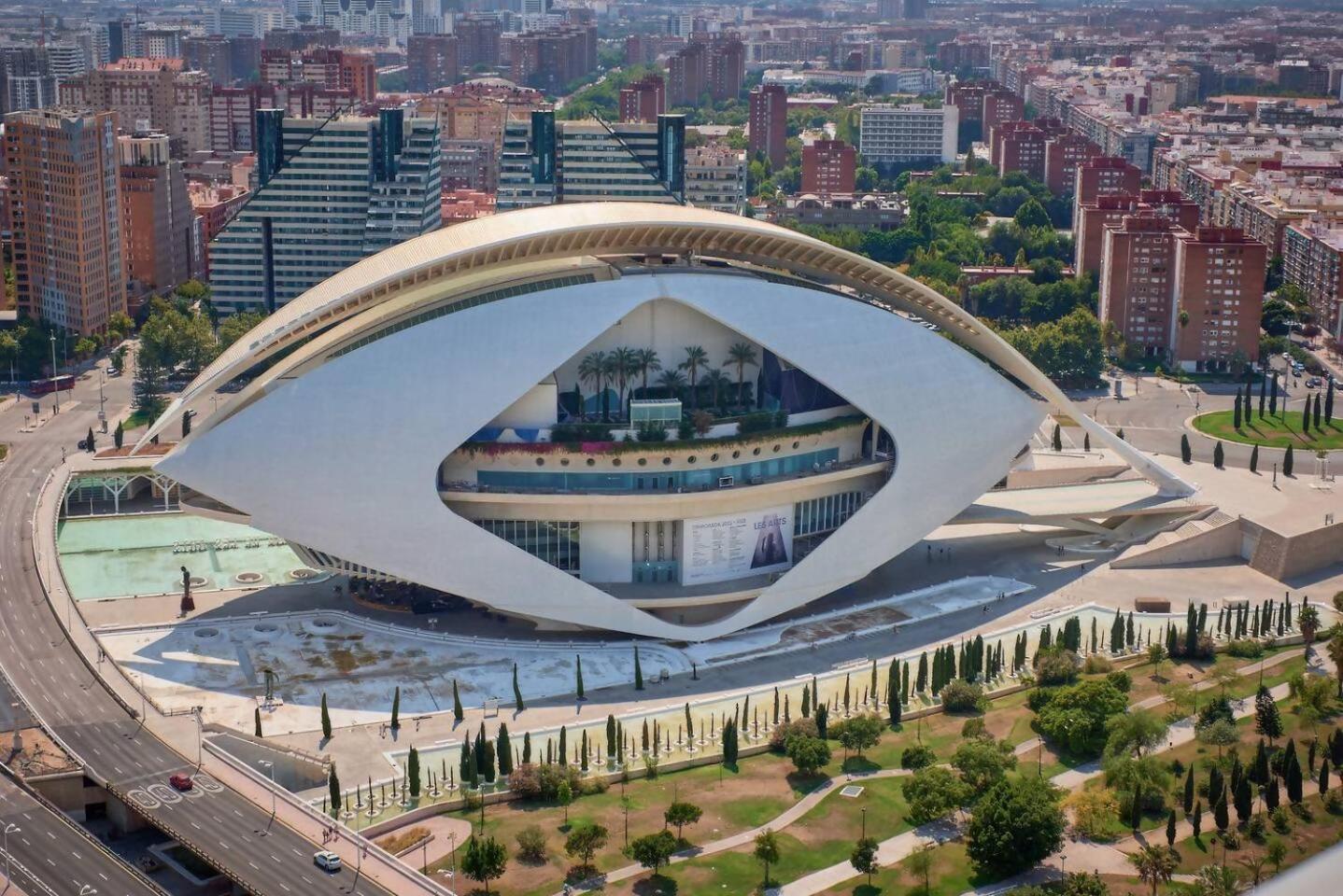 Romantic Roig Arena N4 Virkin Valencia