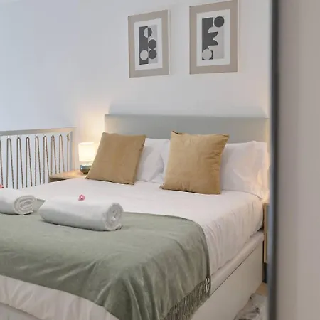 Romantic Suite Roig Arena N4 Virkin Suites Valencia Exterior photo